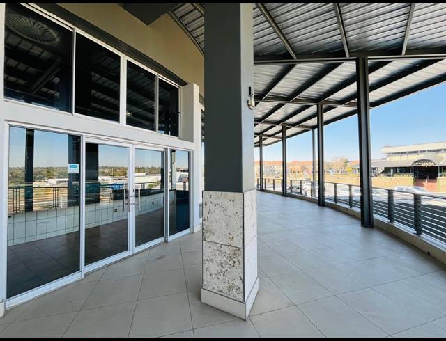 338M² RESTAURANT TO LET IN FOURWAYS